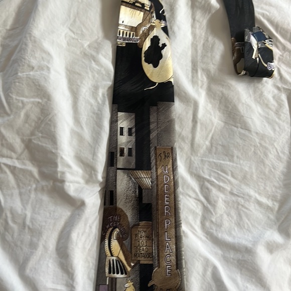 The Far Side by Gary Larson cow necktie - Picture 2 of 5